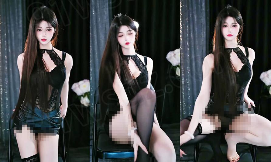来秀小美yo把一段舞蹈留在黑色布景里,站姿与椅边段落衔接得很完整